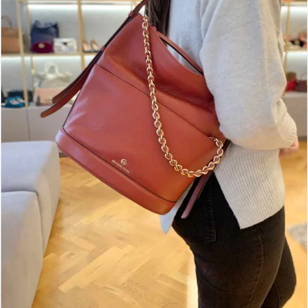 Elegant Micheal kors Reese pink Leather Shoulder Bag - Picture 2 of 9